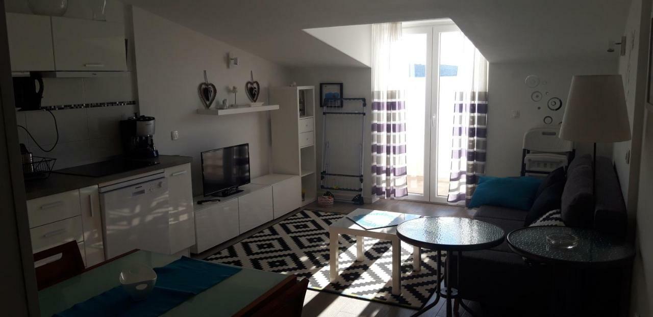 Apartmani Riva Rogoznica  Eksteriør bilde
