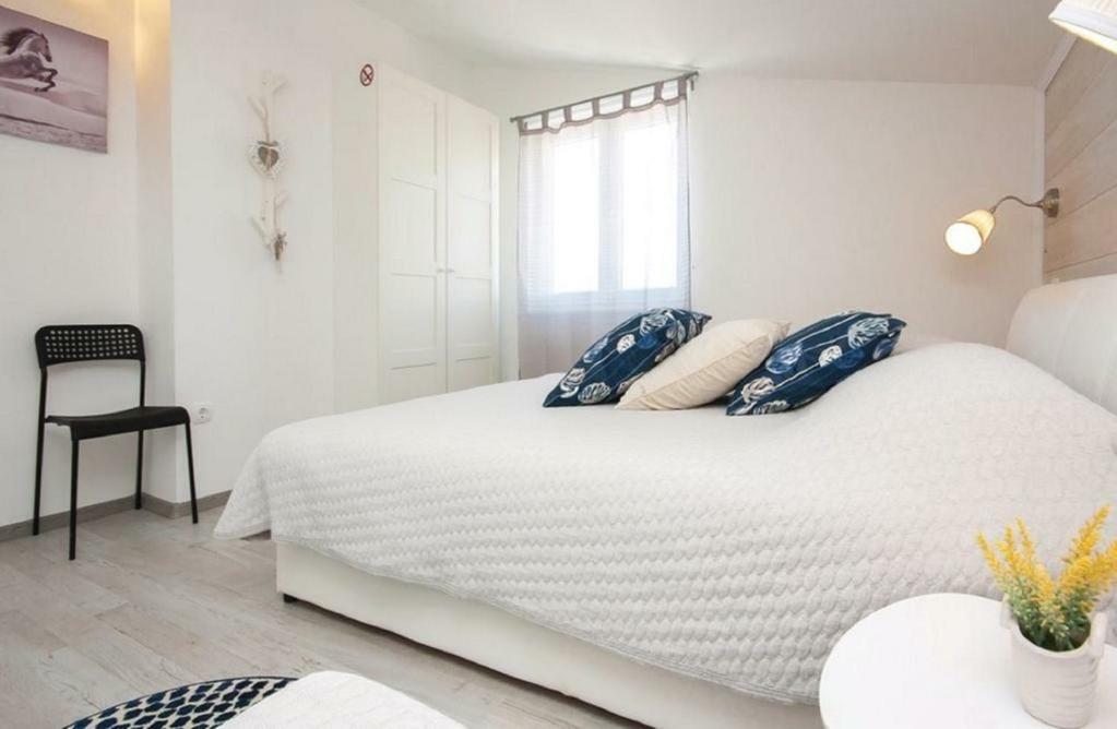 Apartmani Riva Rogoznica  Eksteriør bilde
